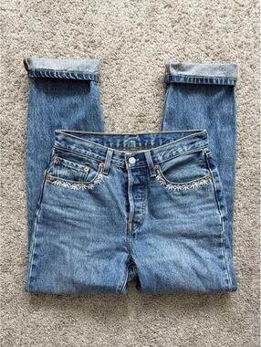 Levi’s Sz 26x30 Women’s 501 High-Rise Straight Leg Embroidered Stud Western